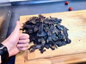 Reh Jerky selber machen im Dörrautomaten, Wild Jerky Rezept mit Rehfleisch, Sojasauce Marinade, Gewürze, Dörrtemperatur und Tipps zur Haltbarkeit