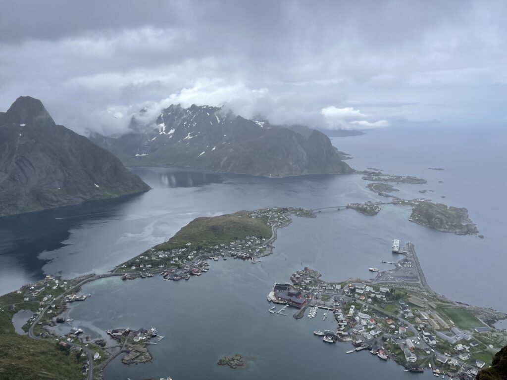 Reinebringen Reine Bring Bringen Norway Lofoten Hiking Wandern Aussicht View Clouds Wolken Regen